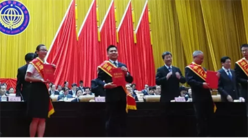 博世科常務(wù)副總經(jīng)理陳國寧獲首屆廣西杰出工程師獎(jiǎng)
