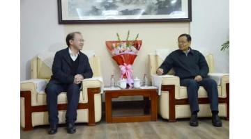 廣西壯族自治區(qū)主席陳武慰問(wèn)國(guó)家科技進(jìn)步獎(jiǎng)獲獎(jiǎng)?wù)咄蹼p飛董事長(zhǎng)